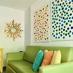 The Blue Corner Apartman *